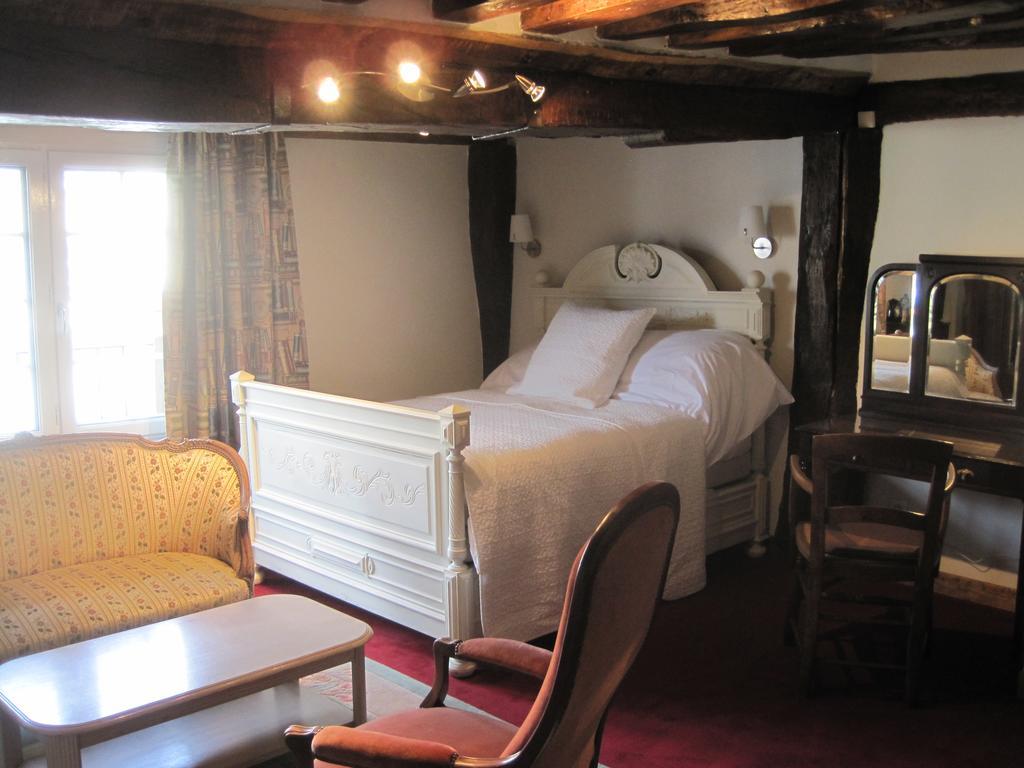 Les Trois Cheminees Chambres d'Hotes Livarot-Pays-d'Auge Extérieur photo