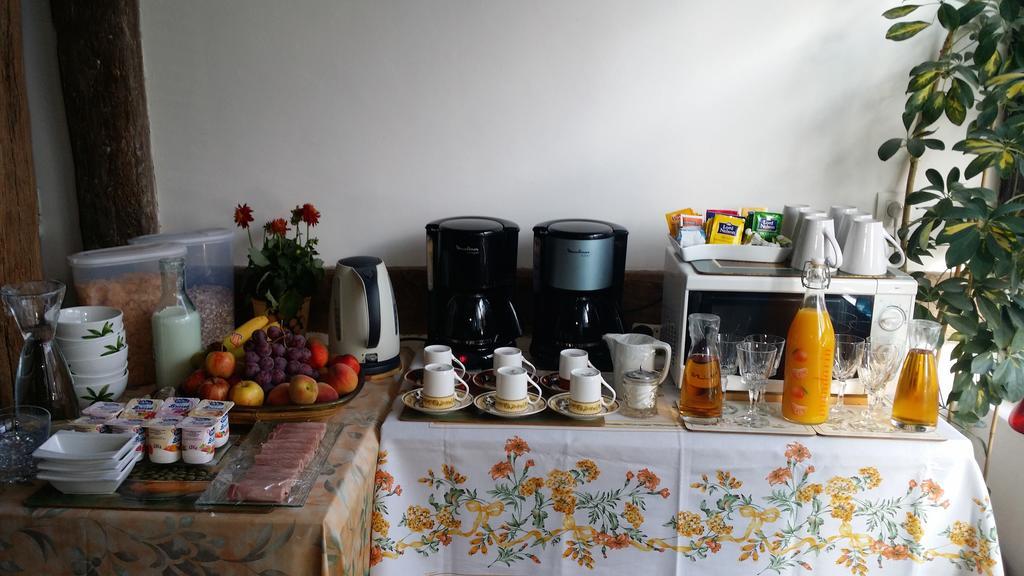 Les Trois Cheminees Chambres d'Hotes Livarot-Pays-d'Auge Extérieur photo